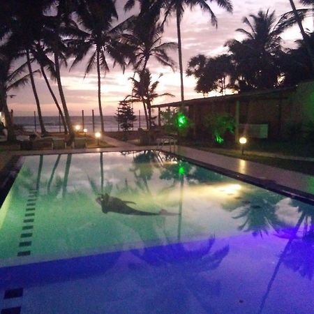 Hotel Ocean View Cottage Хикадува Екстериор снимка