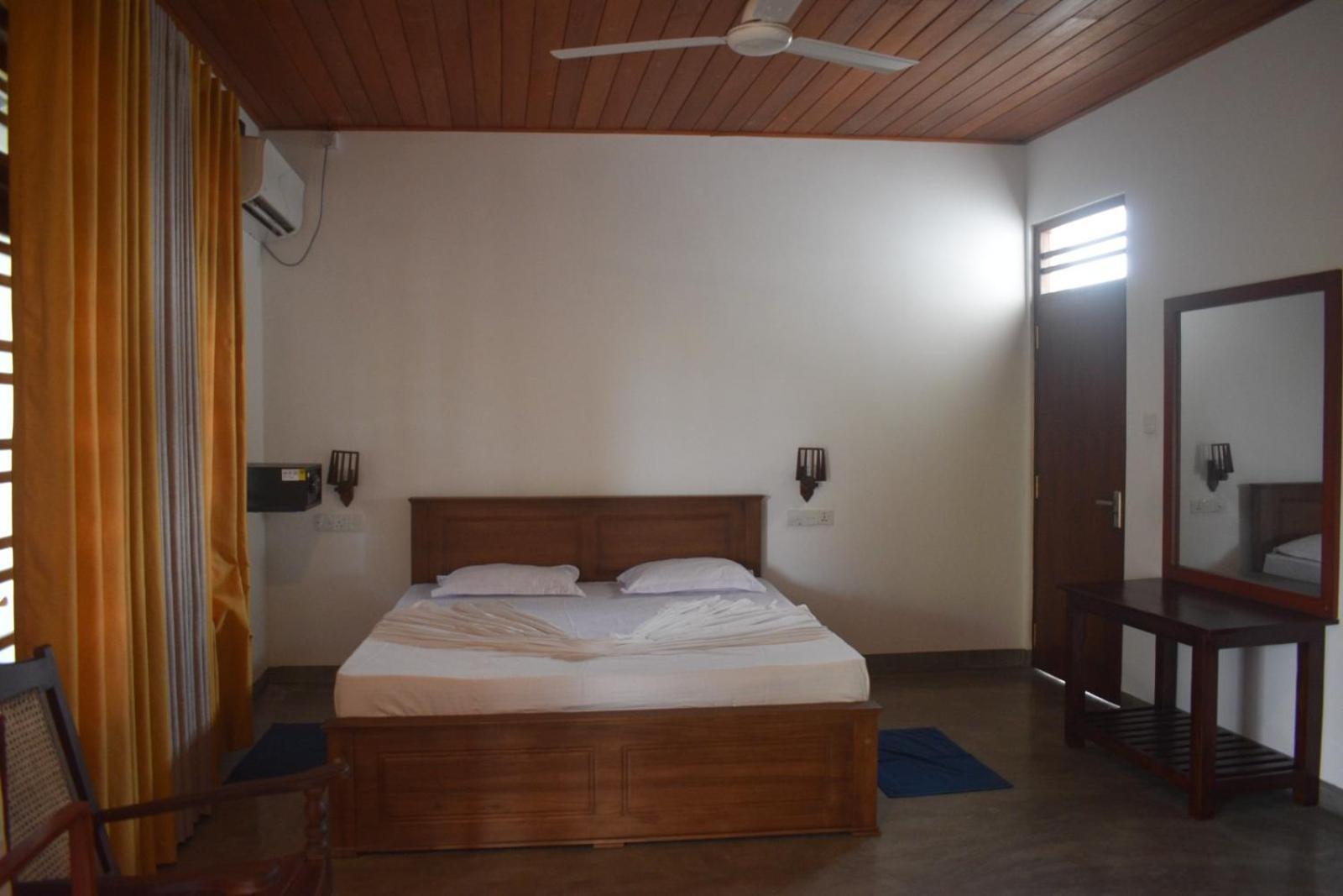 Hotel Ocean View Cottage Хикадува Екстериор снимка