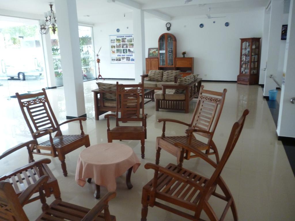 Hotel Ocean View Cottage Хикадува Екстериор снимка