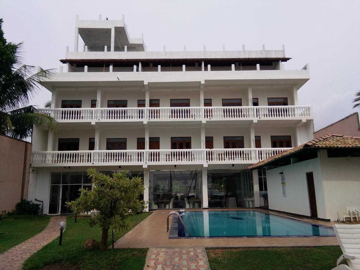 Hotel Ocean View Cottage Хикадува Екстериор снимка