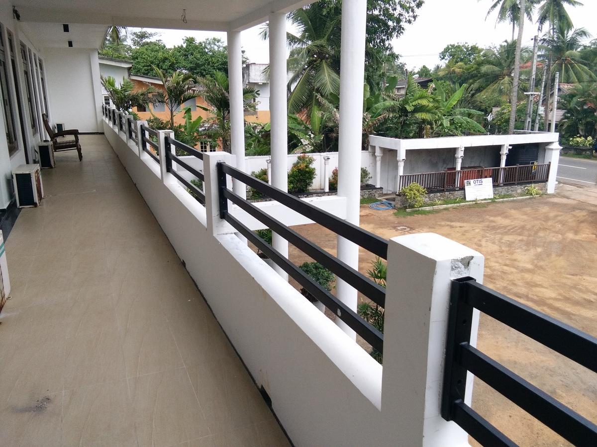 Hotel Ocean View Cottage Хикадува Екстериор снимка