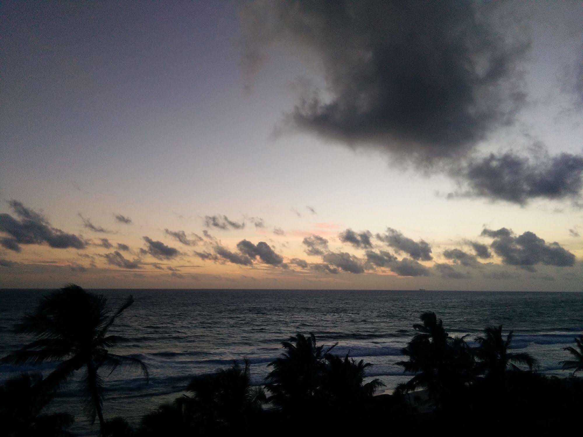 Hotel Ocean View Cottage Хикадува Екстериор снимка