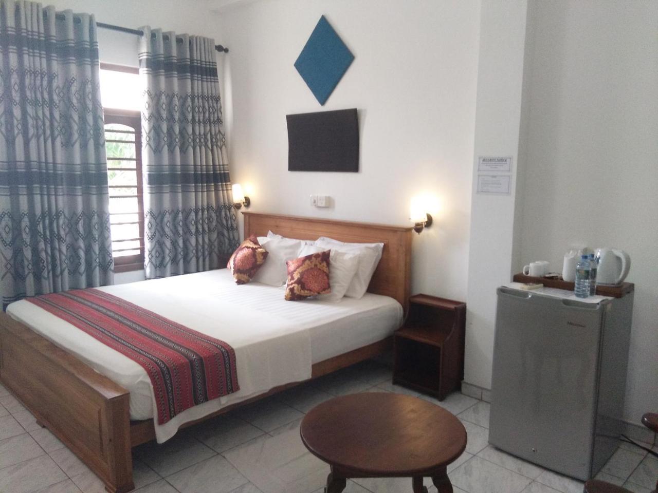 Hotel Ocean View Cottage Хикадува Екстериор снимка