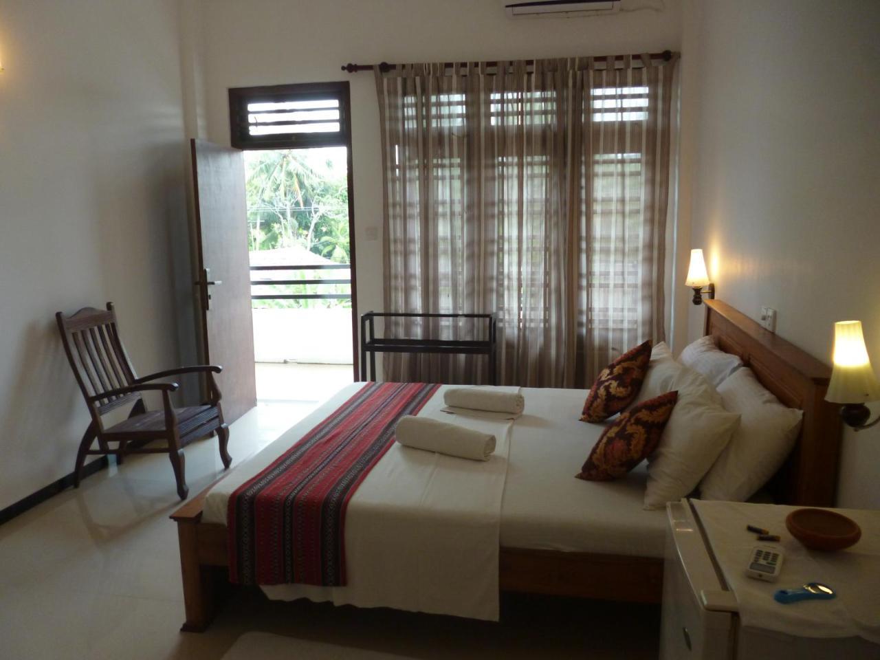 Hotel Ocean View Cottage Хикадува Екстериор снимка