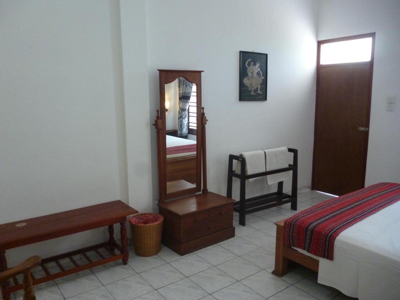 Hotel Ocean View Cottage Хикадува Екстериор снимка